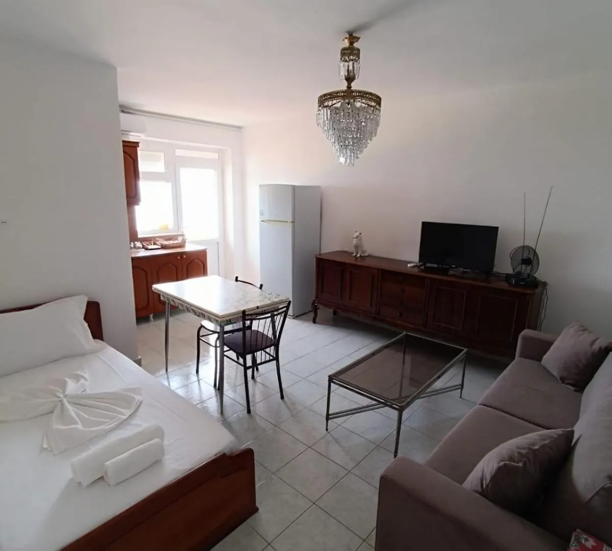 Blue Days Apartment Himare 0*,  Albanië