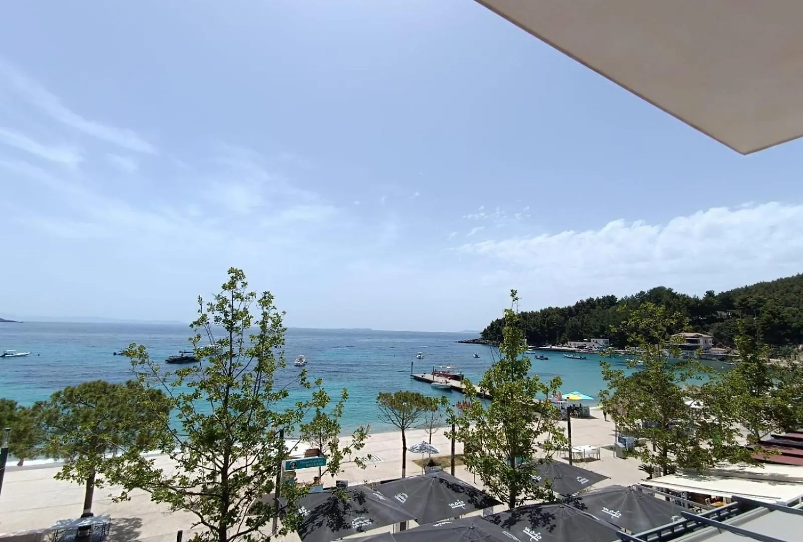 Blue Days Apartment Himare Albanië